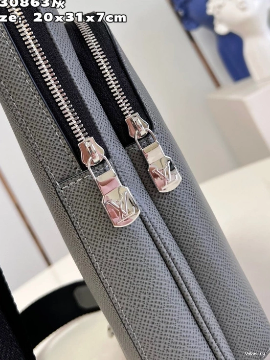 Avenue LOUIS Slingbag VUITTON NM-31*20*7CM 0716
